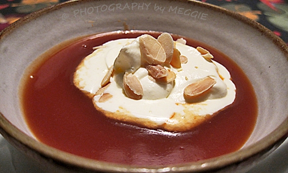 Rose hip soup with cream
